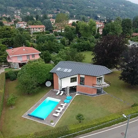 Nia Villa